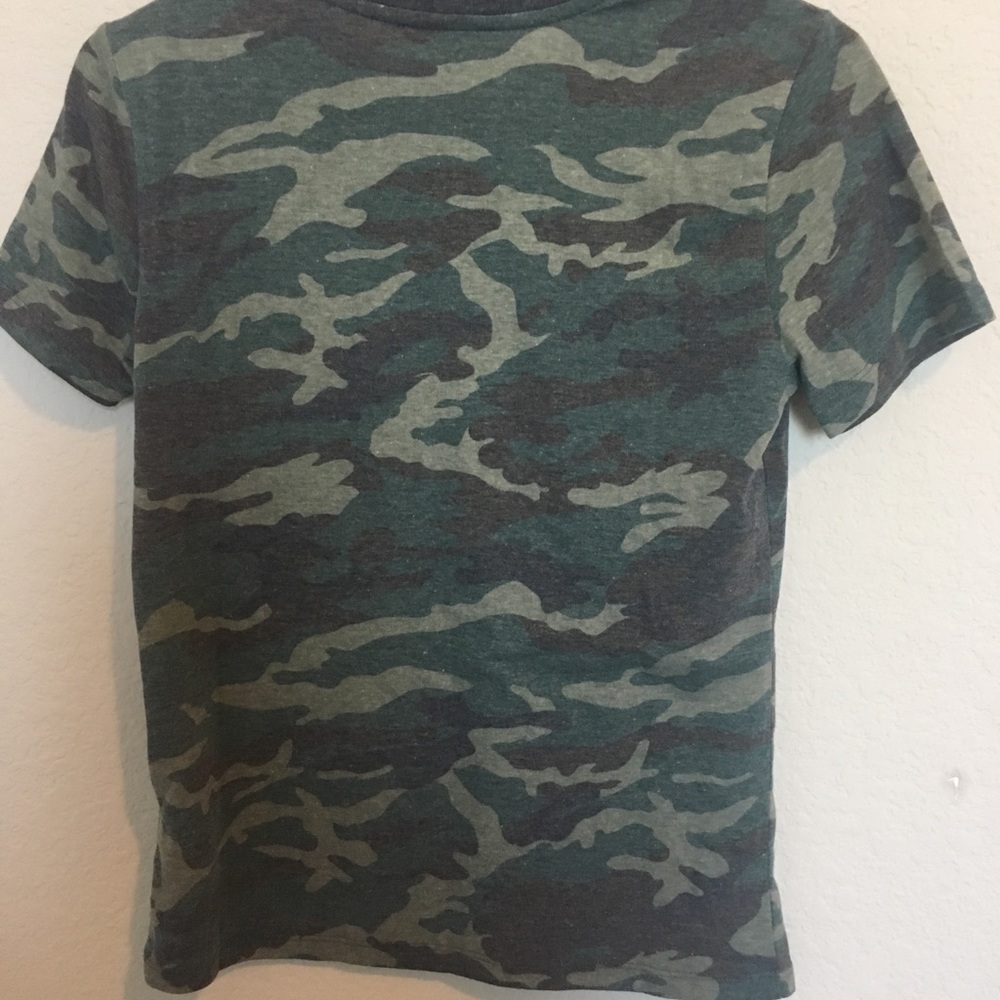 Brand new forever 21 shirt. - Picture 2 of 2